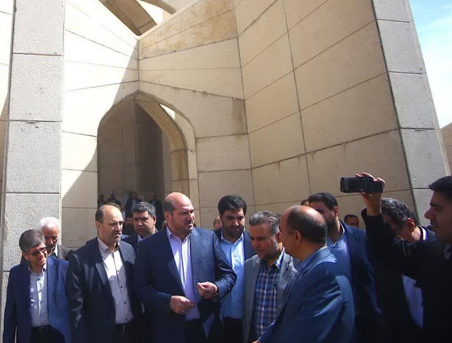 معاون رییس جمهور: مقبره‌الشعرای تبریز مورد توجه دولت است